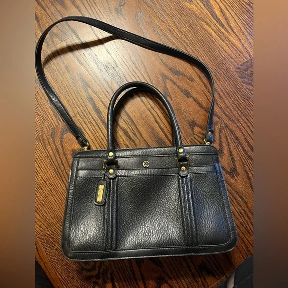 Black purse shoulder strap hot sale